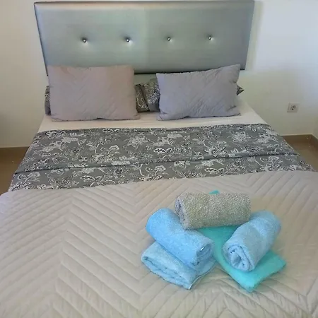 Fantastic Location - Luxury 3 Bed 3 Bath Duplex In 아파트 *