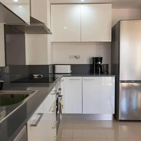 דירה Fantastic Location - Luxury 3 Bed 3 Bath Duplex In