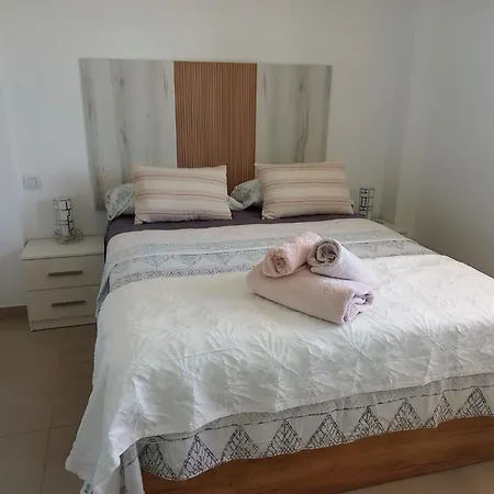 Fantastic Location - Luxury 3 Bed 3 Bath Duplex In * פלאיה פלמנקה